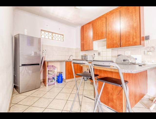 2 BEDROOM APARTMENT FOR SALE IN NOORDHANG